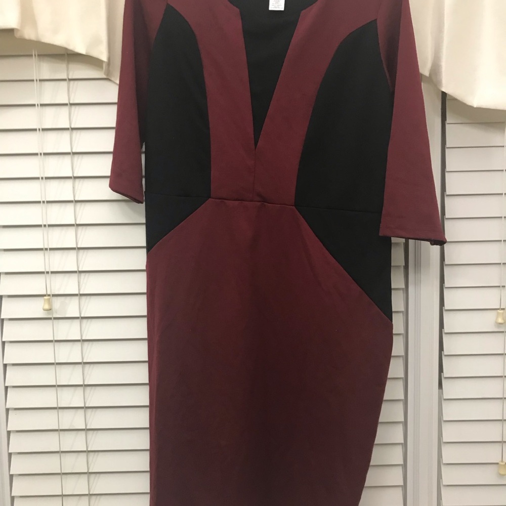 Dress - Picture 2 of 6